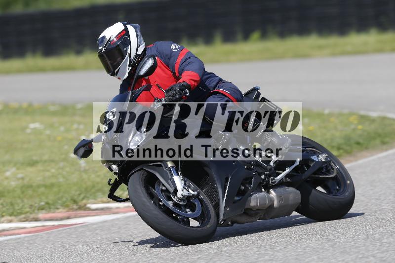 Archiv-2025/09 22.04.2025 Cornu Master School ADR/gruen-vert/28